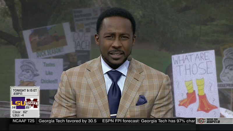 Illustration for article titled "I'm White": Your East Lansing College GameDay Sign Roundup